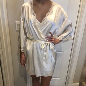 Victoria secret bridal robe and nite gown